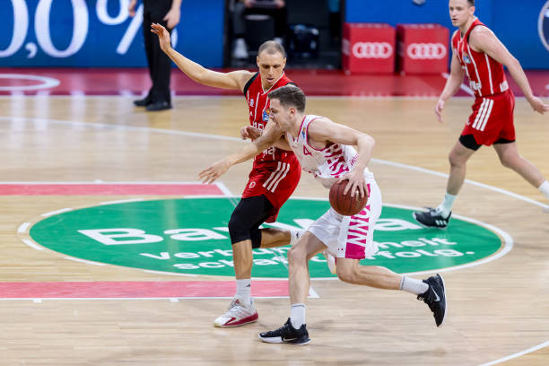 体的赛场策 体的赛场策