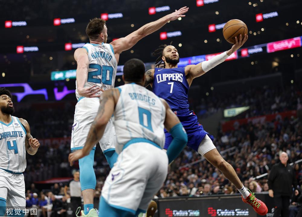 吕亚童和他 吕亚童和他