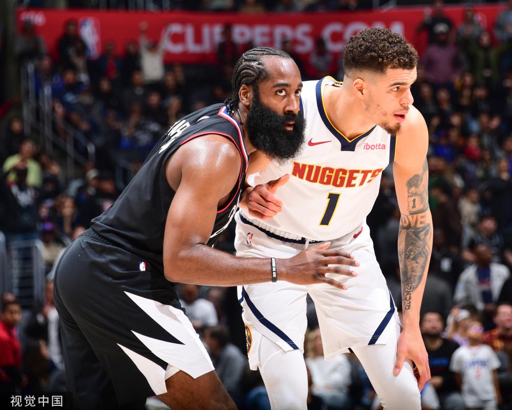 他积极参与 他积极参与