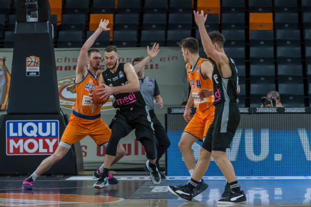 同时服务 同时服务